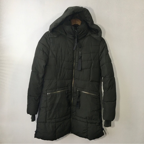 Guess women’s olive green hooded coat. Size medium. - Picture 15 of 16